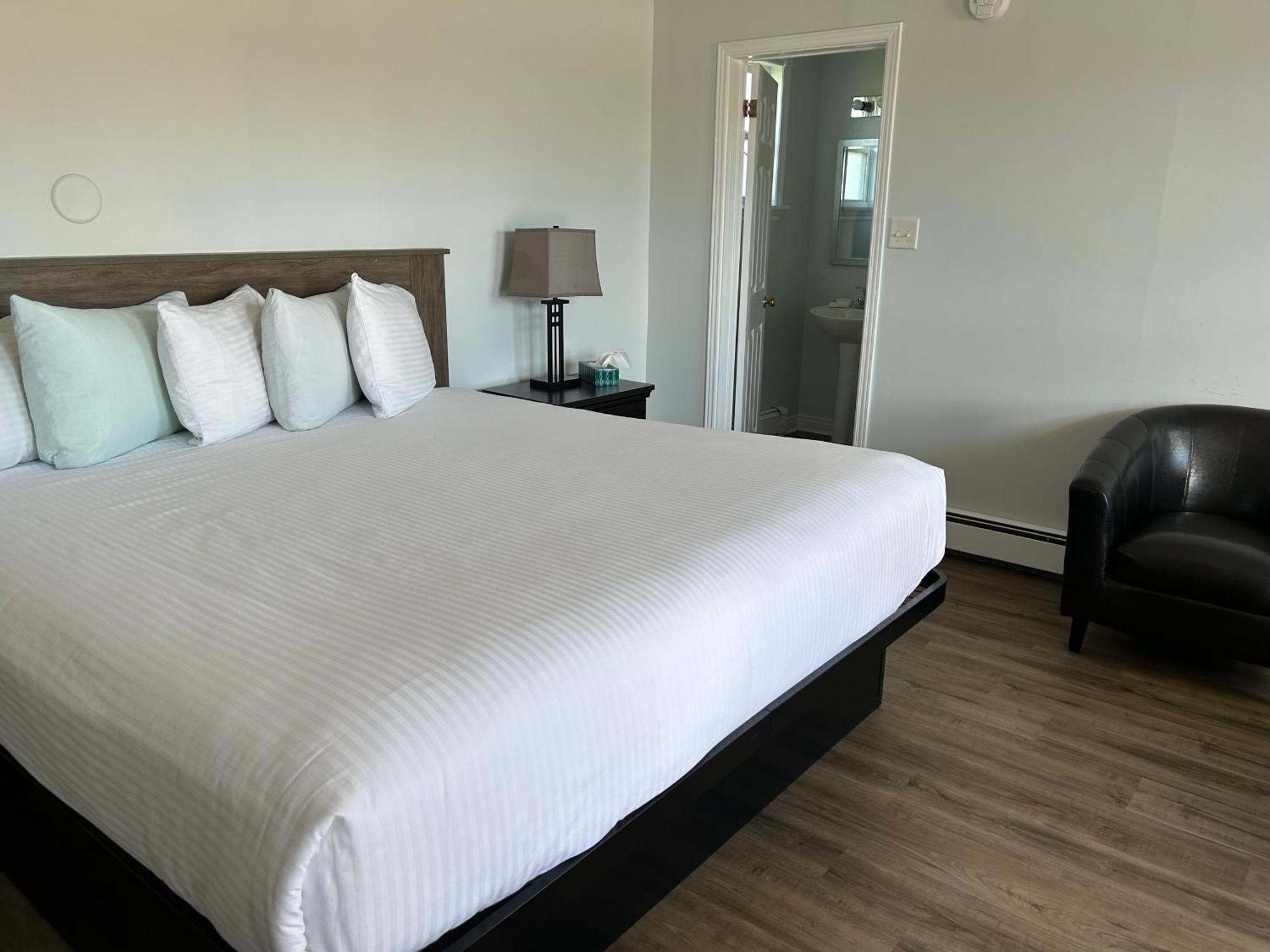 Middleton Motel & Suites Kültér fotó