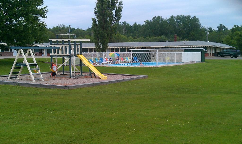 Middleton Motel & Suites Kültér fotó